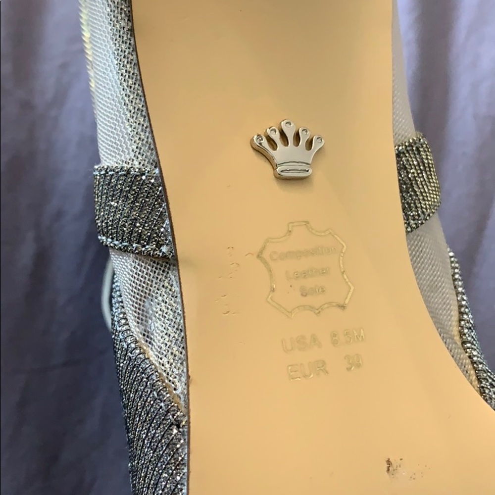 Shoes - Picture 3 of 3